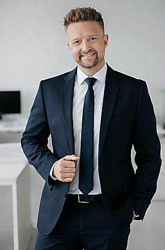 Daniel Hagn — Geschäftsführer EPLANOVA-ELEKTROTECHNIK UG